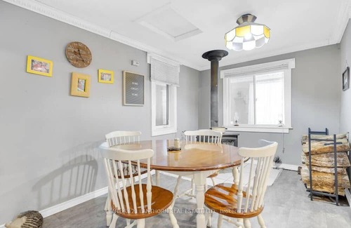 Cordova Mines Casa | Home in quiet rural setting, near lakes.
