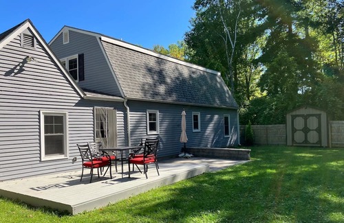 Shelburne Casa | Rare Find! Fully furnished charming 3 BR home. Fenced in yard. Min 1 month stay