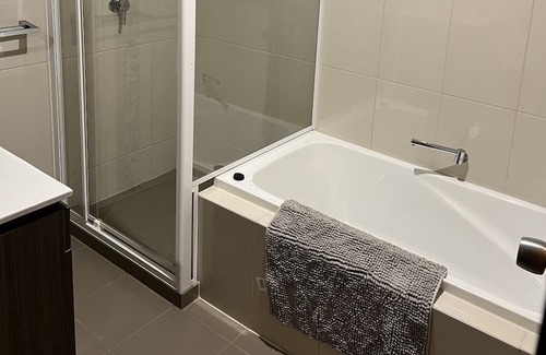 Port Lincoln Casa | Family, Pet Friendly House in central location with enclosed yard.