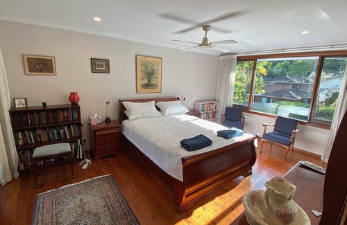Frenchs Forest Casa | Spacious and Light Filled Home in a Bush Setting on Sydney's Northern Beaches