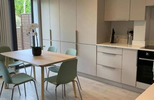 Trinity Apartamento | Wonderful 3 bed 208 QueensFlat 1