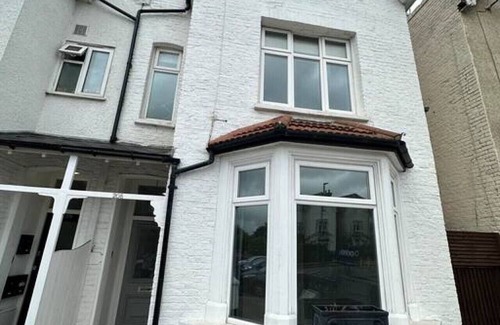 Trinity Apartamento | Wonderful 3 bed 208 QueensFlat 1