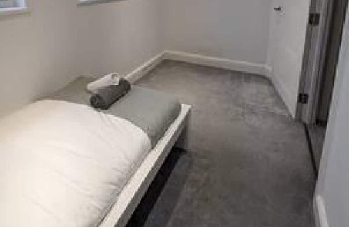 Kidbrooke with Hornfair Casa | Stunning 3 Bed with Garden 114A