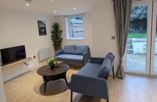 Kidbrooke with Hornfair Casa | Stunning 3 Bed with Garden 114A