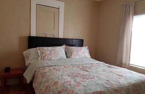 Tyrone Casa | Boho bungalow in Silver City historic district. 5 minute walk to downtown & WNMU