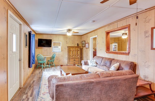 Parsons Cabaña | Brodies Landing Cottage ~ Half Mi to Lick Creek!