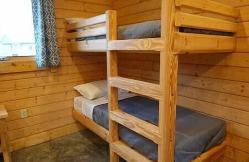Sunset Casa | Hemlock Cabin at Keowee-Toxaway ADA Accessible, Hemlock Cabin at Keowee-Toxaway ADA Accessible