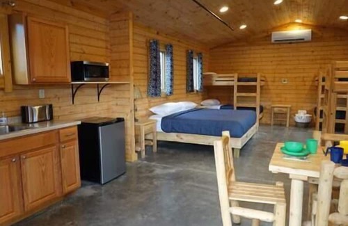 Sunset Casa | Mountain Pine Cabin at Keowee-Toxaway, Mountain Pine Cabin at Keowee-Toxaway