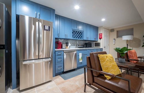 Newington Apartamento | Comfy&Spacious 1BD Springfield VA Basement Suite with Kitchenette