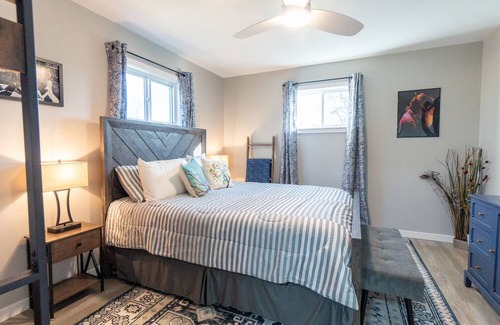 Plainfield Condominio | Enjoy this spacious condo, near downtown Indianapolis..
