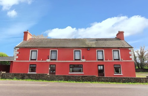 Skibbereen Casa | Homerez - House in Skibbereen, Bar included