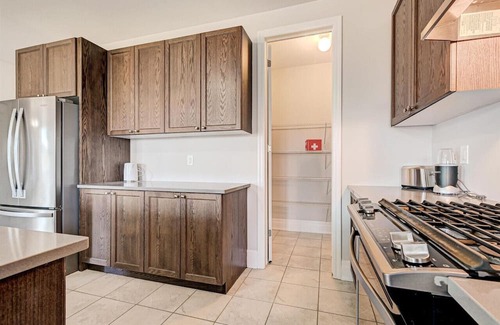 Downsview Casa | Downsview Park Private Bedroom D