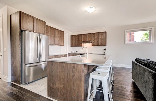 Downsview Casa | Downsview Park Private Bedroom D