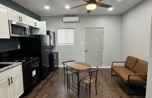 Barelas Apartamento | Downtown Modern updated apartment