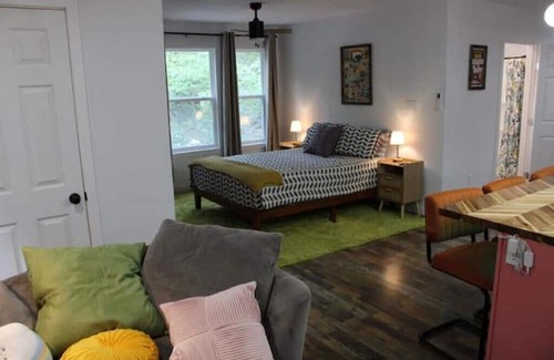 West Fork Casa | Private Countryside Loft Minutes from Fayetteville