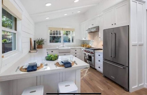 San Anselmo Casa | Marin Craftsman Multi-Unit w/ Pool & Hot Tub