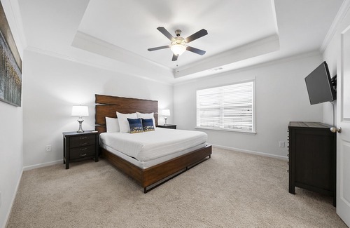 Cliftondale Casa | 3 Bedroom Fully Furnished Townhouse with Large Media Room and Large Rear Deck