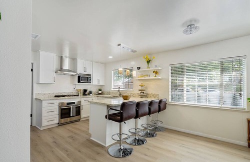 Lancaster Casa | Cozy Stylish Pet Friendly Home Near the BLVD