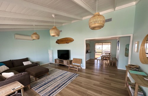Seabird Cabaña | Seabird Cottage.The perfect getaway for that traditional family seaside escape.