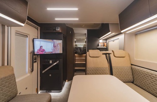 Kutchan Casa | Would you like to stay at NISEKO LUXURY MOTORHOME, where you can see Mt. Yotei