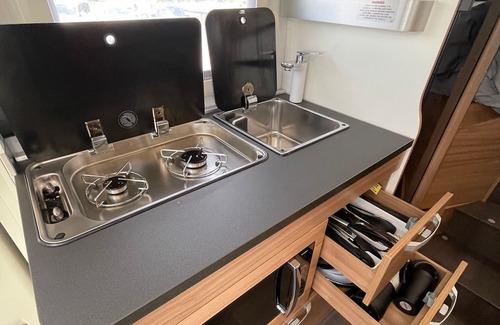 Kutchan Casa | Would you like to stay at NISEKO LUXURY MOTORHOME, You can see Mt.Yotei in front