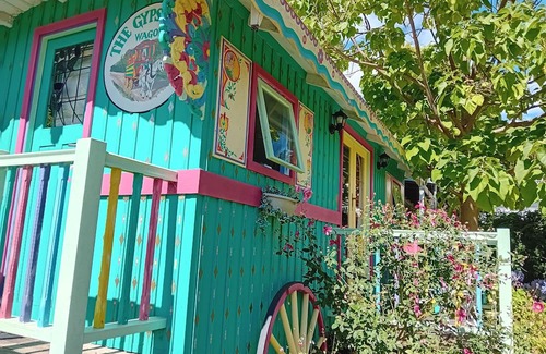 Balingup Cabina | Stay in a Peacefull'friendly quiet village of Balingup wa . explore many things