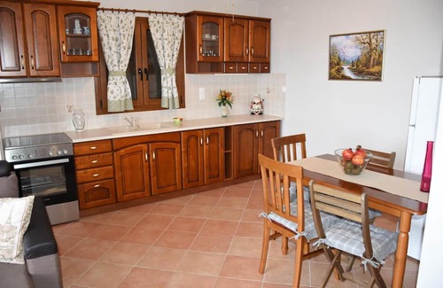 Sourpi Apartamento | Goddess Artemis Apartment