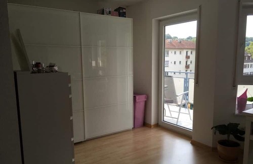 Universitat Apartamento | Schöne, helle 2-Zimmer Wohnung mit Balkon und TG-Stellplatz in Tübingen