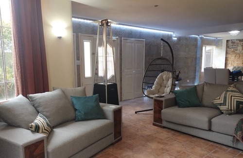 San Lucas Sacatepequez Casa | Amplia Habitación en Hacienda Santo Domingo, San Lucas Sacatepéquez