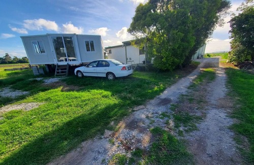 Palmers Island Cabina | Riverside cane farm tiny home