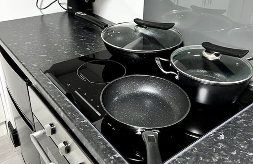 Sheldon Casa | Stylish Stay 10 mins from NEC, HS2 & BHX Airport
