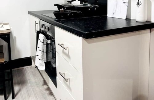 Sheldon Apartamento | Stylish Stay 10 mins from NEC, HS2 & BHX Airport