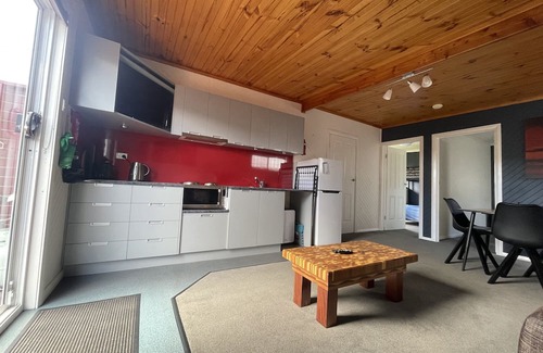Sisters Beach Casa | Ocean Air Beach House and Apartment, offering 2 seperate living quarters.