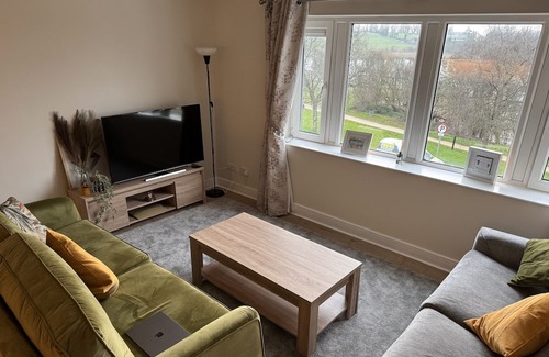 Cortober Apartamento | Cozy Apartment w/ Shannon View. 2 mins From Town Center