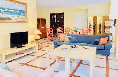 Covas Casa | The Cliffs - Covas Seabreeze Cottage