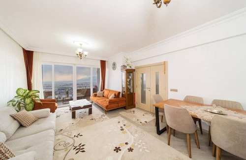 Kepez Apartamento | Apartment with Panoramic City View in Kepez
