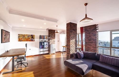 Maltepe Apartamento | Sleek Flat near Public Transportation in Maltepe