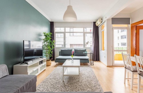 Goztepe Apartamento | Fabulous Flat Near Bagdat Street in Kadikoy