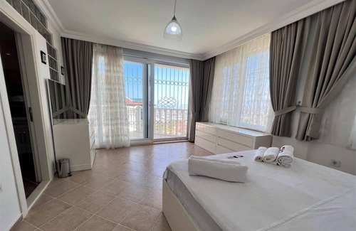 Kargicak Villa | Dazzling Villa with Private Pool in Alanya
