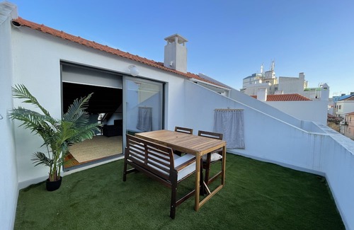 Cacilhas Casa | Cosy Duplex in Historical Centre of Almada