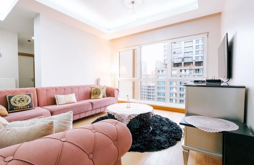 Atasehir Apartamento | Sleek Residence with View 6 min to Brandium Mall