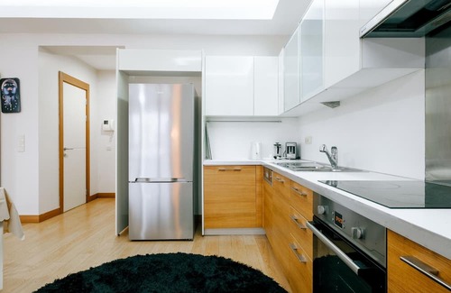 Atasehir Apartamento | Sleek Residence with View 6 min to Brandium Mall