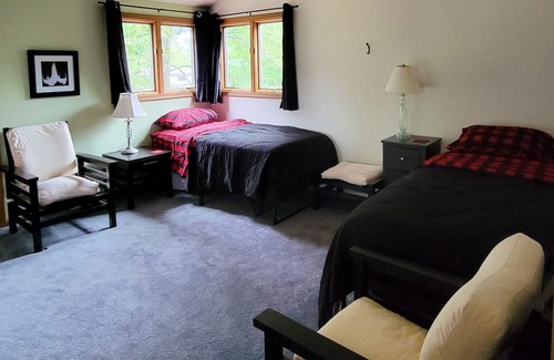 The Woods Chalet De Esquí | Chalet on 17th hole; Golf Resort; Hot tub & Pool Access; Pet Friendly!