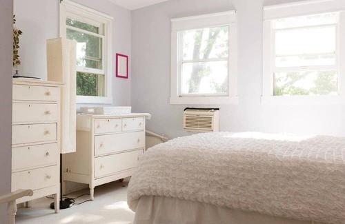 Nyack Casa | Bohemian Garden Cottage