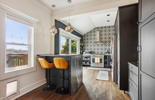 Strawberry Hill Apartamento | Beautiful Home with Stunning Views
