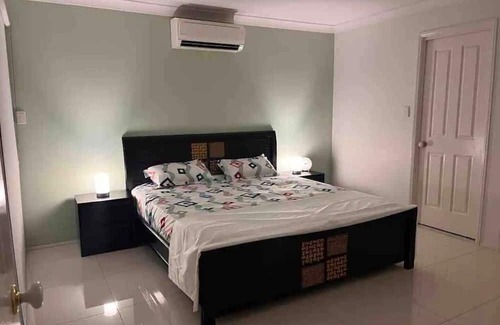 Calamvale Casa | Home away from Home