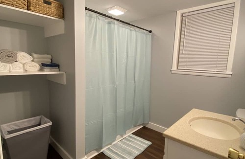 Charlotte Park Casa | 2 bed 1 bath in Charlotte Park, West Nashville. Pet Friendly!