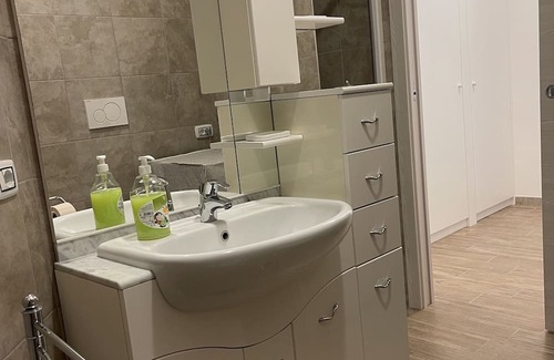 Marina di San Nicola Apartamento | Ground floor in residence with pool very central