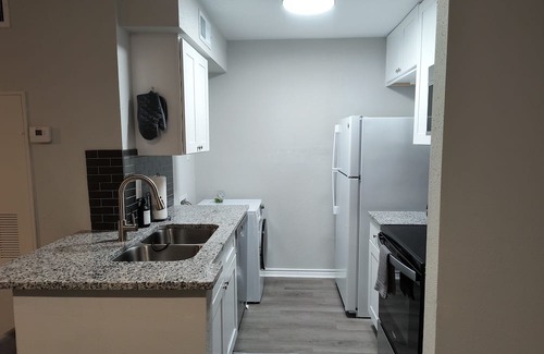 Walden on Lake Conroe Condominio | Cozy Condo in Montgomery with Pool access & Steps away from Golf course!