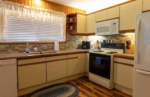 Bell Cabina | Charming Cabin w/ Dock on the Suwannee River